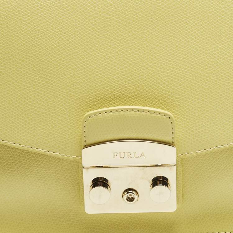 Pre Owned Furla Metropolis Yellow Leather Shoulder Bag