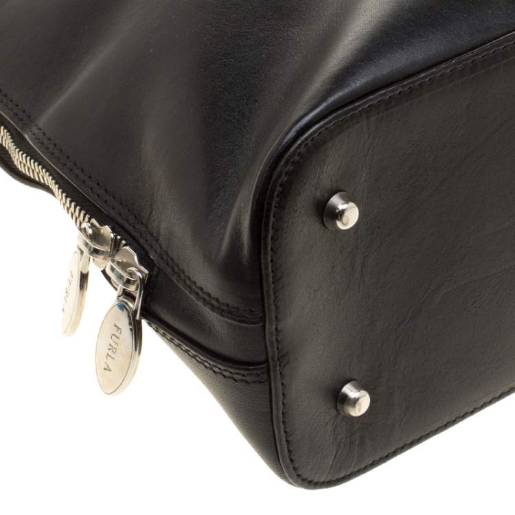 Pre Owned Furla Black Leather Shoulder Bag