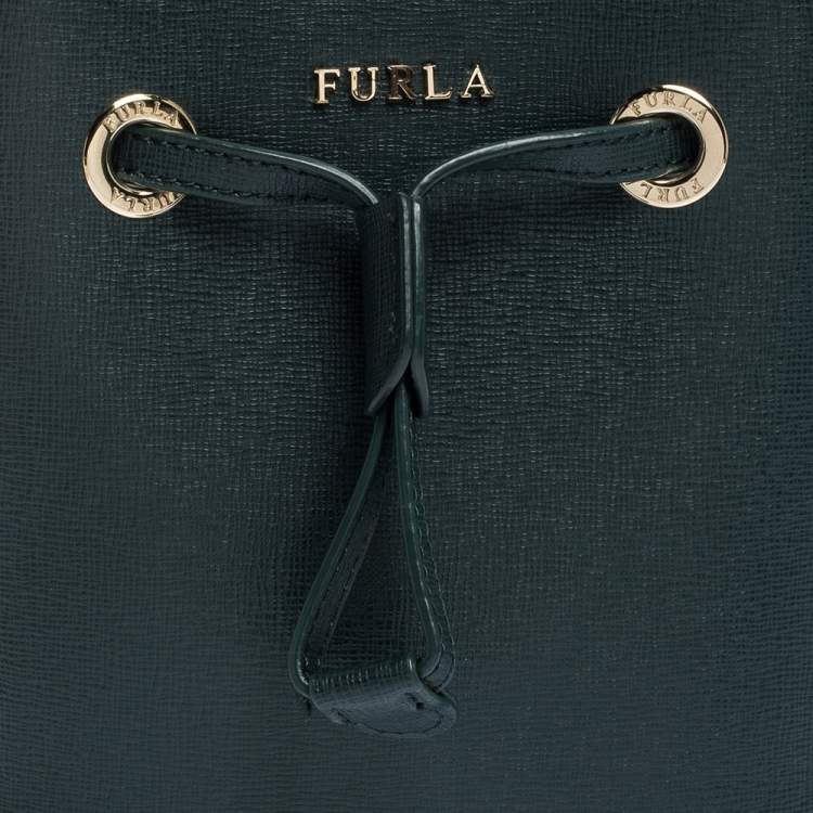 Pre Owned Furla Green Leather Stacy Drawstring Crossbody Bag