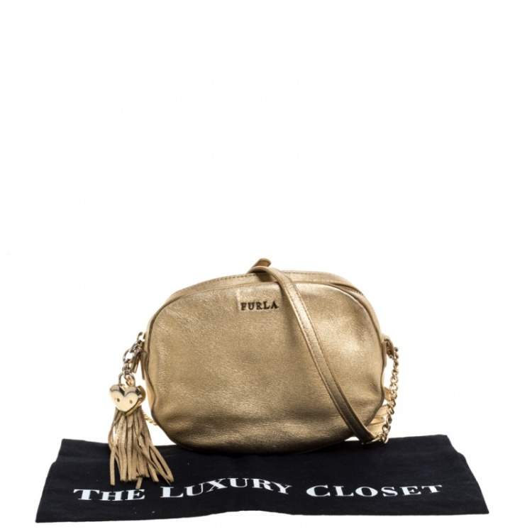 مملوكة مسبقًا Furla Metallic Gold Leather Crossbody Bag