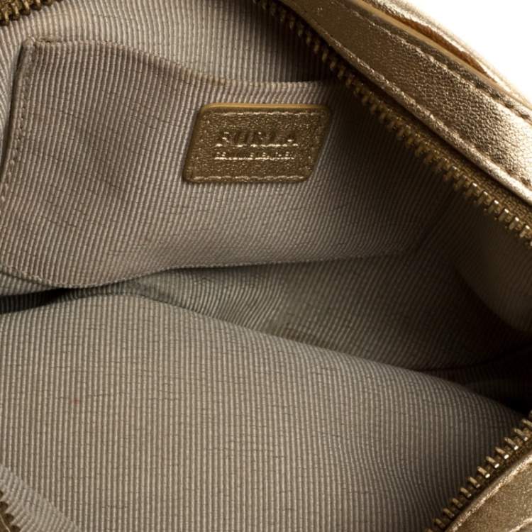 مملوكة مسبقًا Furla Metallic Gold Leather Crossbody Bag