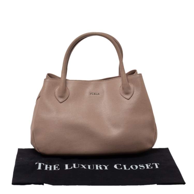 Pre Owned Furla Beige Leather Giselle Tote