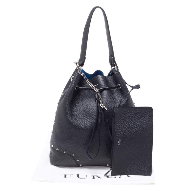 Pre Owned Furla Black Leather Drawstring Bucket Bag