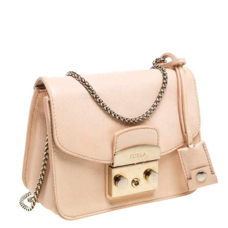 Pre Owned Furla Beige Leather Mini Metropolis Chain Shoulder Bag