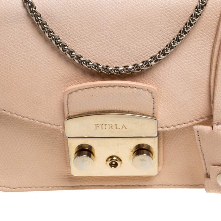 Pre Owned Furla Beige Leather Mini Metropolis Chain Shoulder Bag