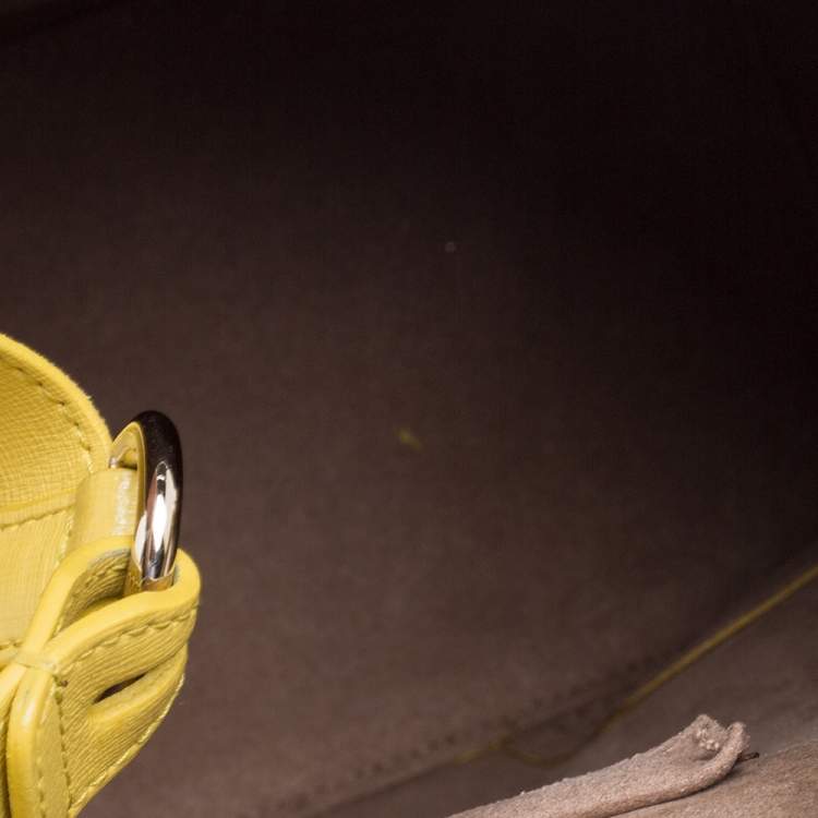 مملوكة مسبقًا Furla Yellow Leather Stacy Bucket Bag