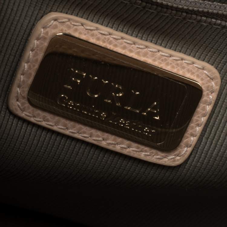 Pre Owned Furla Peach Leather Small Metropolis Crossbody Bag