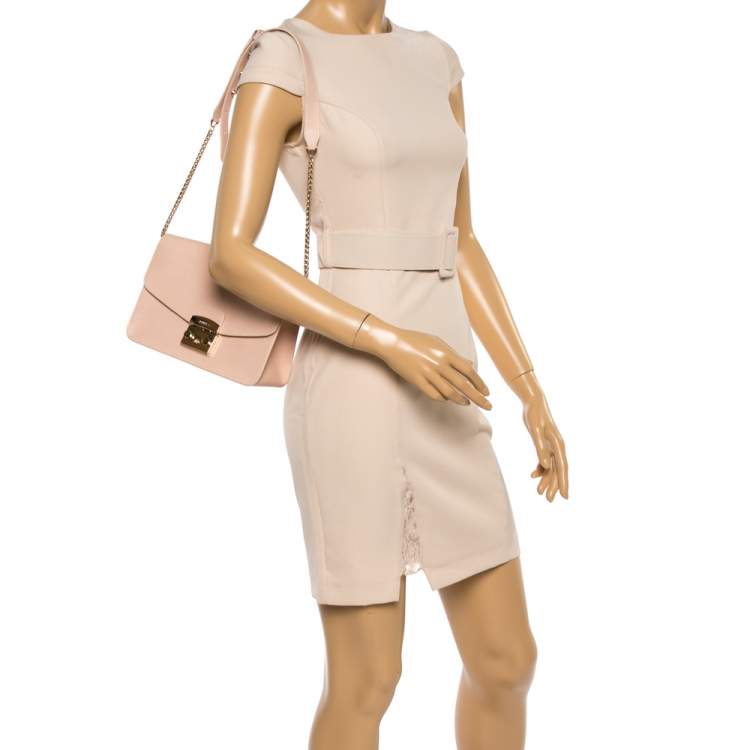 Pre Owned Furla Peach Leather Small Metropolis Crossbody Bag