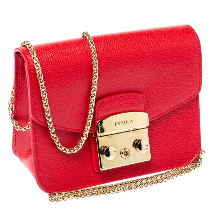 Pre Owned Furla Red Leather Mini Metropolis Chain Shoulder Bag