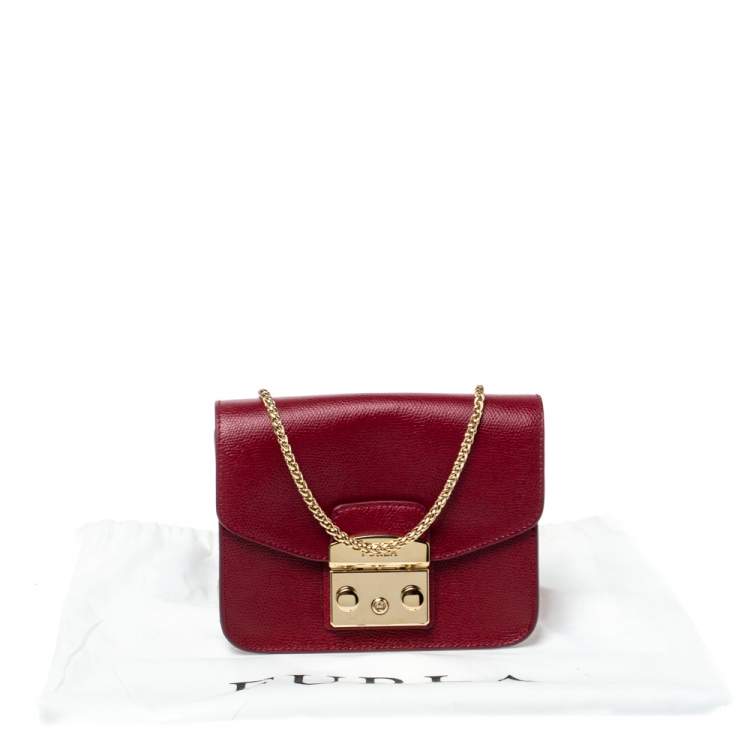 Pre Owned Furla Red Leather Mini Metropolis Crossbody Bag