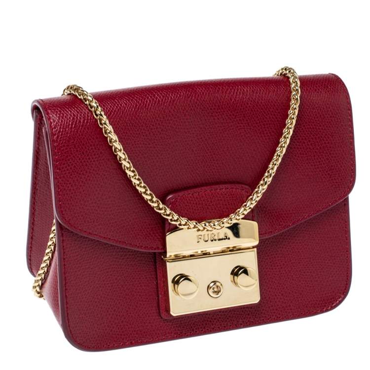 Pre Owned Furla Red Leather Mini Metropolis Crossbody Bag
