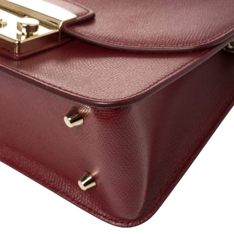 مملوكة مسبقًا Furla Burgundy Leather Metropolis Crossbody Bag