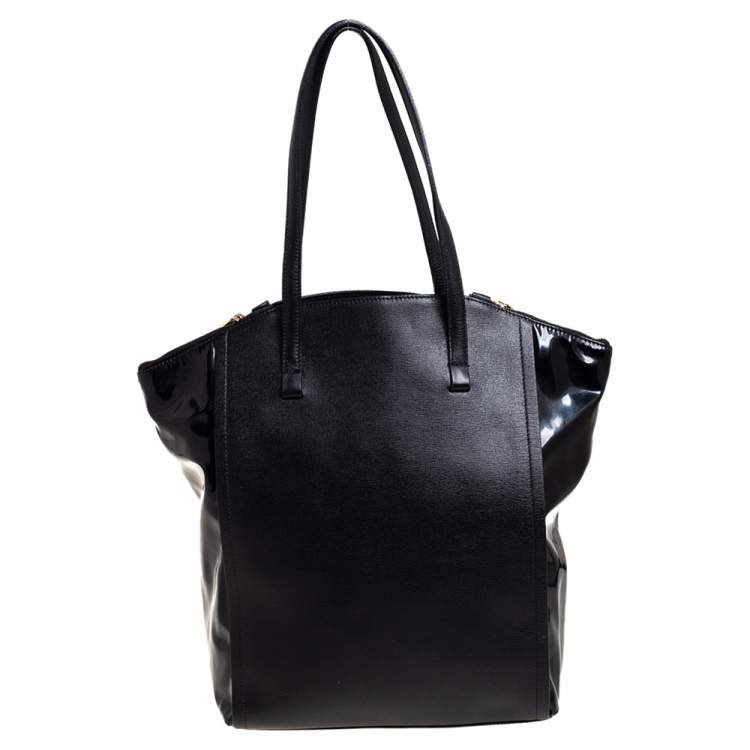 مملوكة مسبقًا Furla Black Leather and Patent Leather Tote