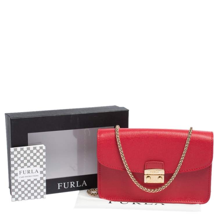 Pre Owned Furla Red Leather Mini Metropolis Crossbody Bag