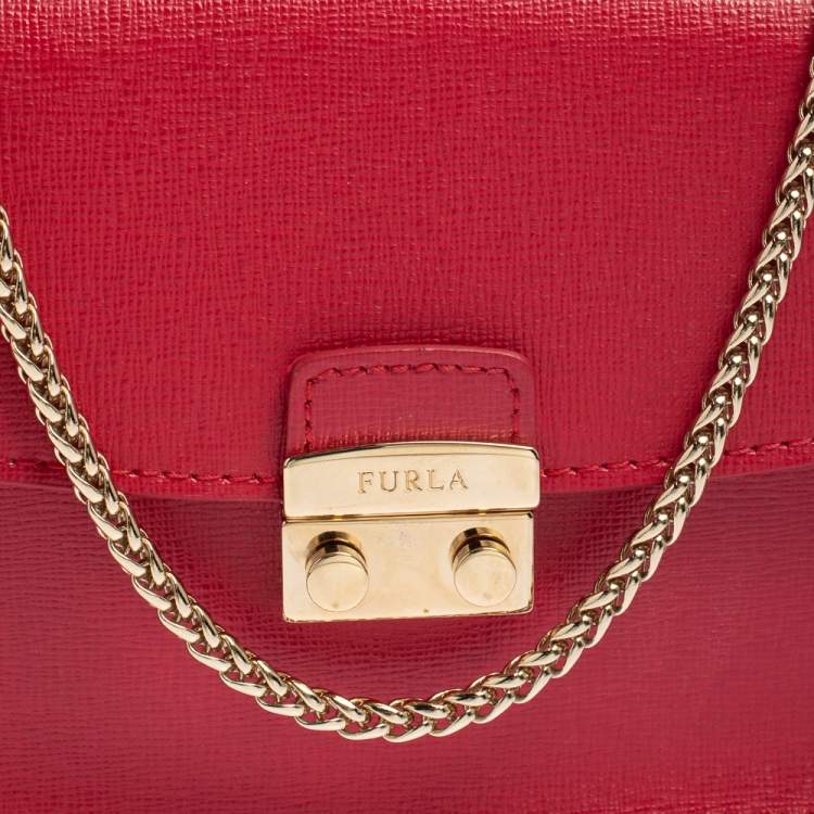 Pre Owned Furla Red Leather Mini Metropolis Crossbody Bag