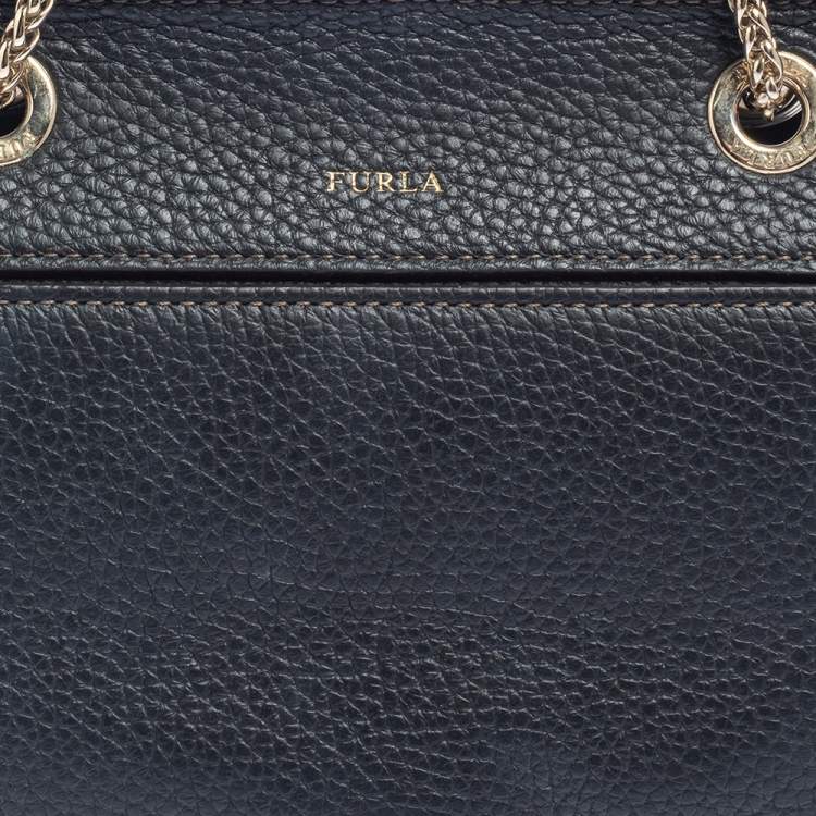 Pre Owned Furla Black Textured Leather Small Crossbody Bag