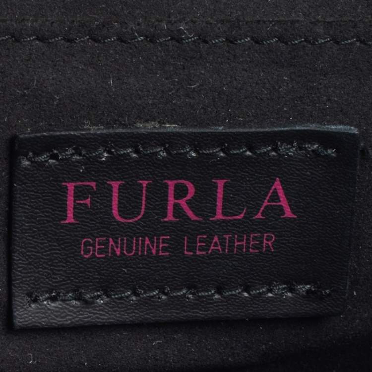 Pre Owned Furla Black Textured Leather Small Crossbody Bag