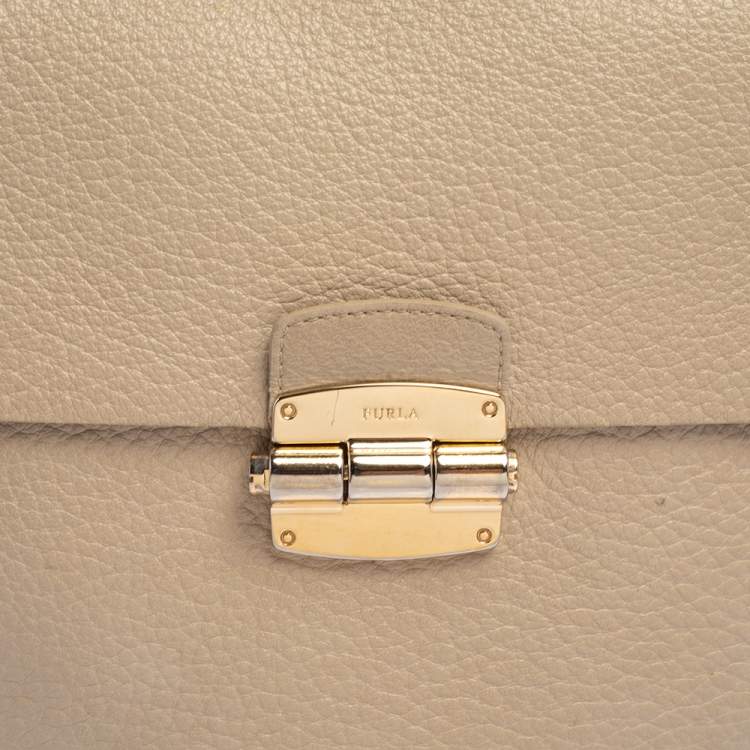 Pre Owned Furla Taupe Grained Leather Club Crossbody Bag