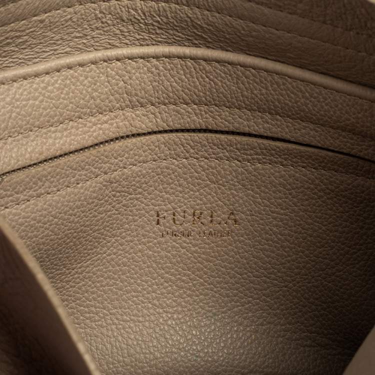 Pre Owned Furla Taupe Grained Leather Club Crossbody Bag