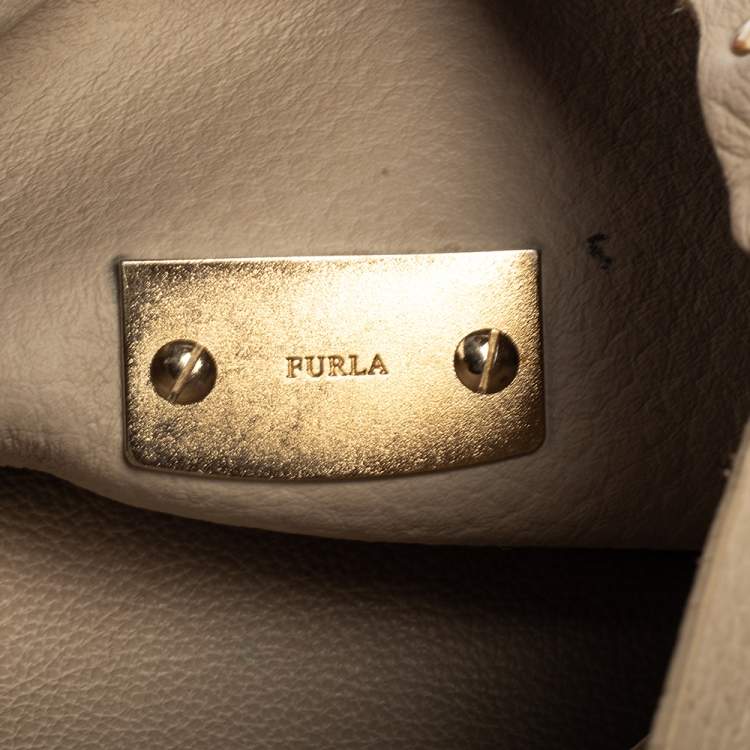 Pre Owned Furla Taupe Grained Leather Club Crossbody Bag