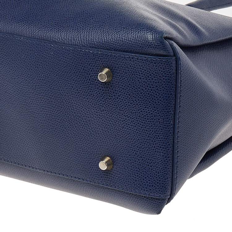 مملوكة مسبقًا Furla Navy Blue Leather Large Lotus Carry All Tote