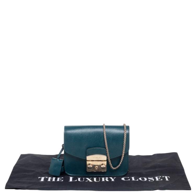 Pre Owned Furla Green Leather Mini Metropolis Chain Crossbody Bag