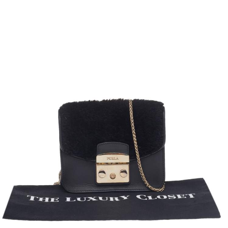 Pre Owned Furla Black Leather And Faux Fur Mini Metropolis Chain Crossbody Bag