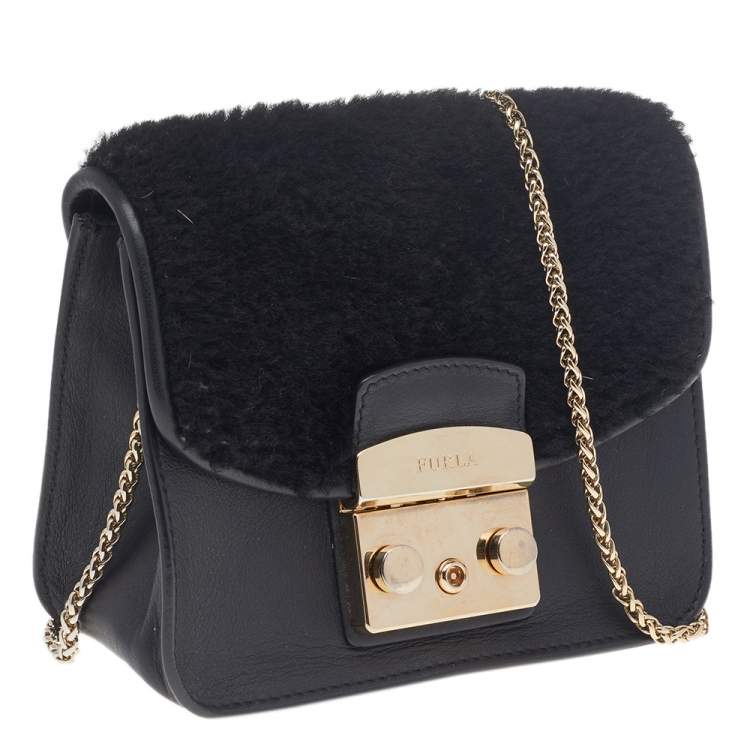 Pre Owned Furla Black Leather And Faux Fur Mini Metropolis Chain Crossbody Bag