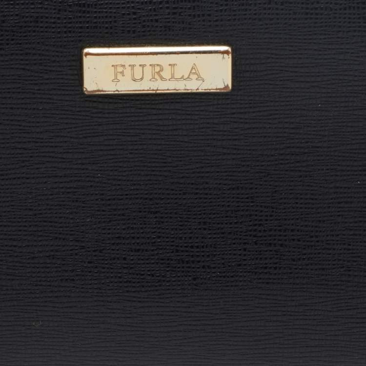 Pre Owned Furla Black Leather Zip Around Wallet