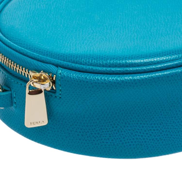 مملوكة مسبقًا Furla Blue Leather Yoyo Crossbody Bag
