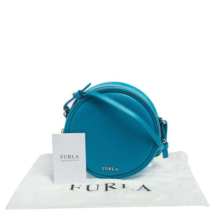 مملوكة مسبقًا Furla Blue Leather Yoyo Crossbody Bag