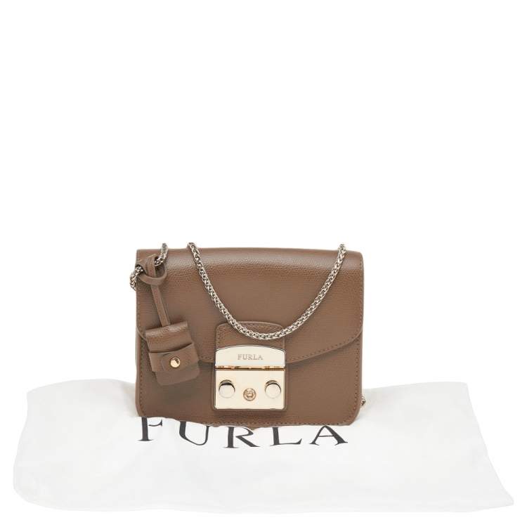 مملوكة مسبقًا Furla Brown Leather Mini Metropolis Chain Crossbody Bag