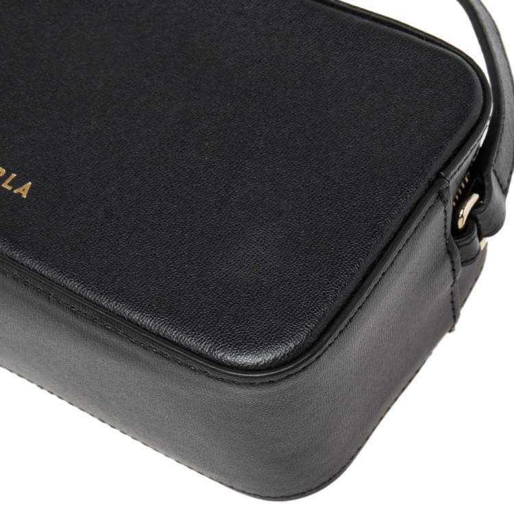 Pre Owned Furla Black Leather Zipped Crossbody Bag 