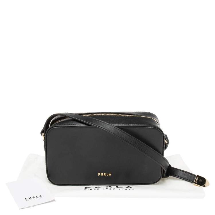 Pre Owned Furla Black Leather Zipped Crossbody Bag 