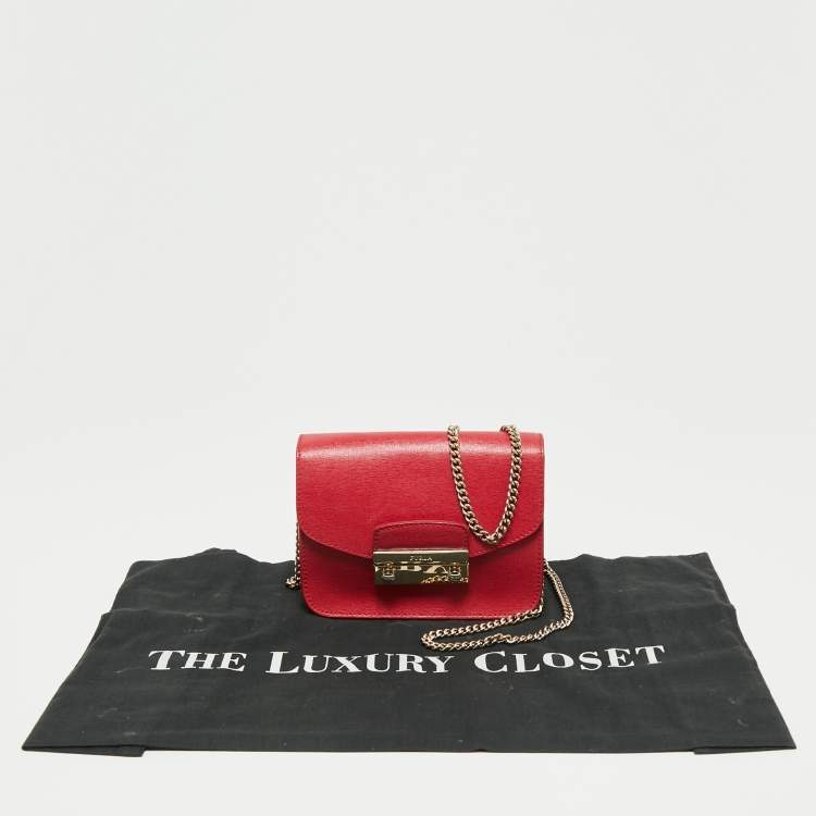 Pre Owned Furla Red Leather Mini Metropolis Chain Crossbody Bag