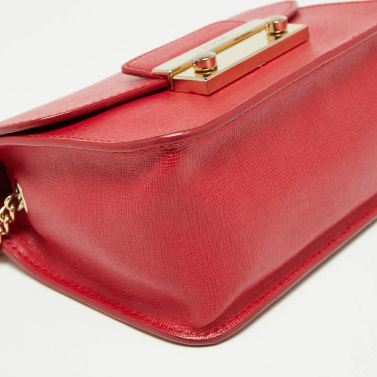 Pre Owned Furla Red Leather Mini Metropolis Chain Crossbody Bag