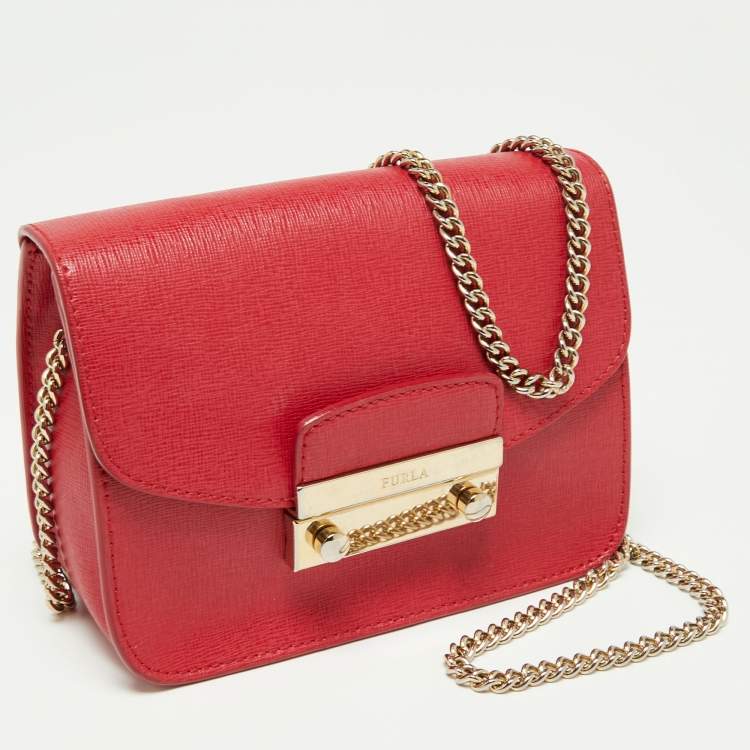 Pre Owned Furla Red Leather Mini Metropolis Chain Crossbody Bag