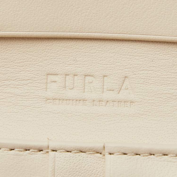 Pre Owned Furla Cream Ostrich Embossed Leather Continental Wallet