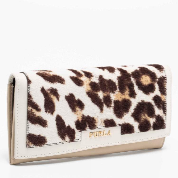 Pre Owned Furla  White Leopard Print Calf Hair and Leather Continental Wallet