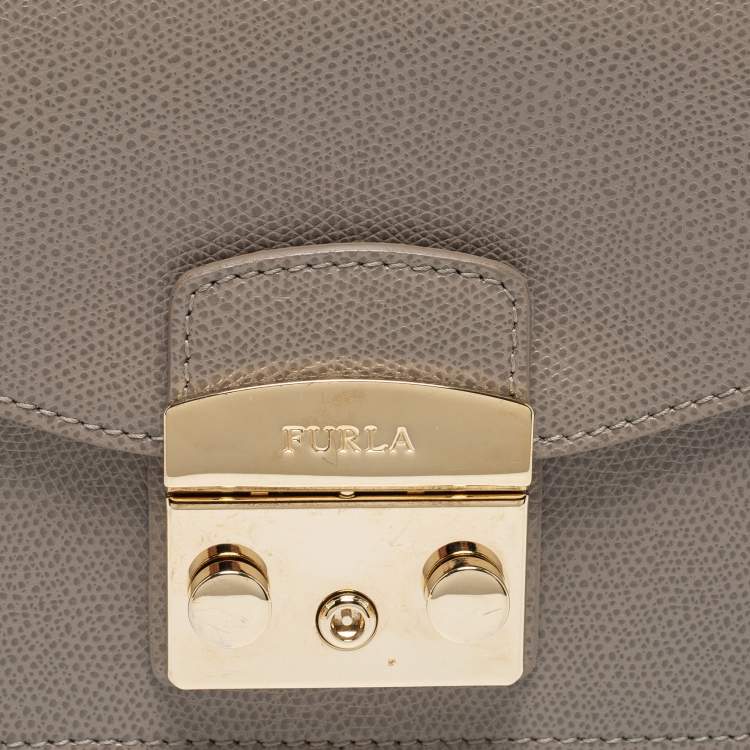 Pre Owned Furla Beige Leather Mini Metropolis Crossbody Bag