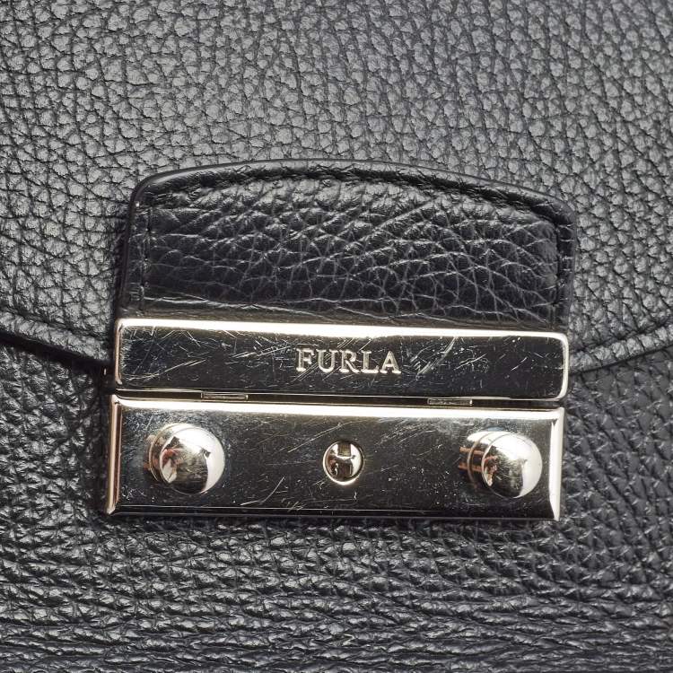 Pre Owned Furla Black Leather Mini Metropolis Chain Crossbody Bag