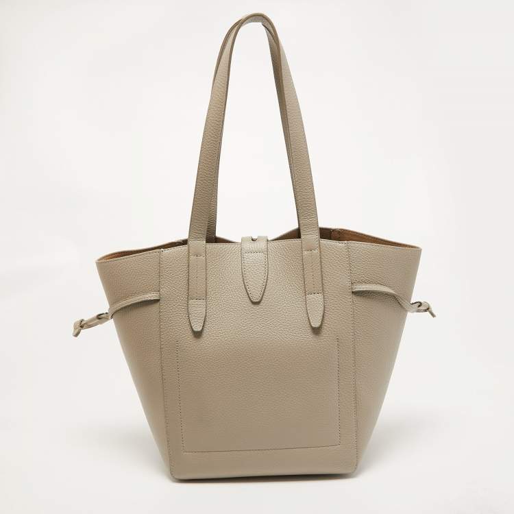 Pre Owned Furla Grey Leather Net M Tote