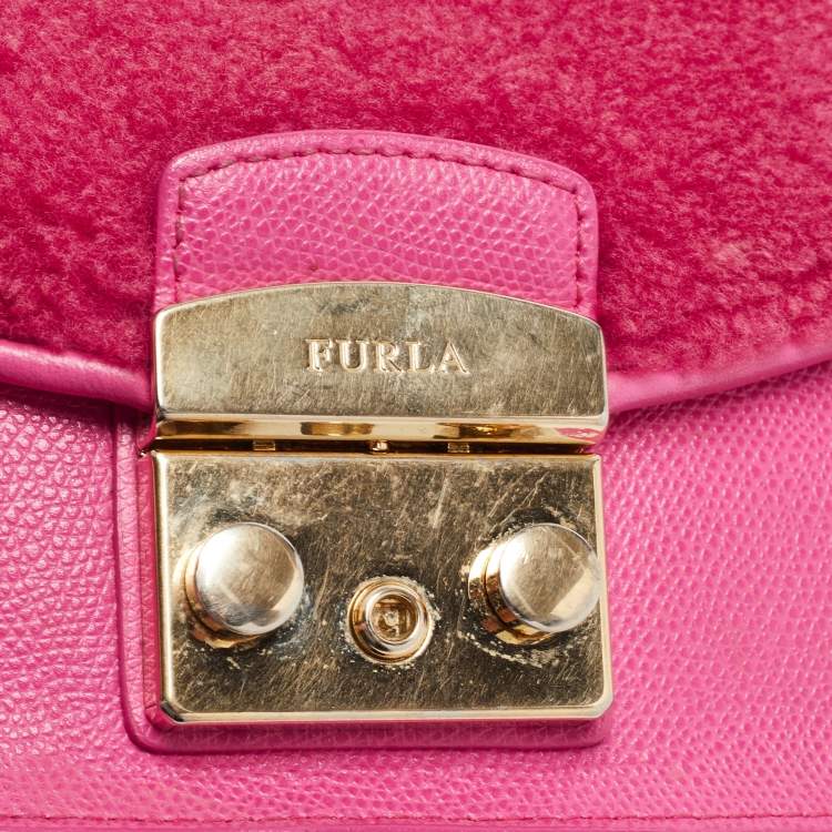 Pre Owned Furla Pink Leather and Shearling Effect Mini Metropolis Chain Crossbody Bag