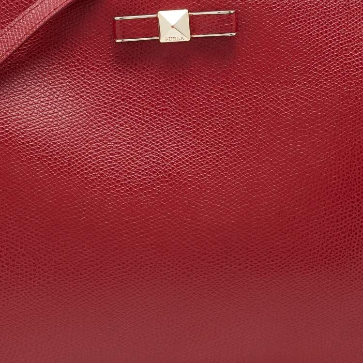 Pre Owned Furla Red Leather Zip Crossbody Bag 