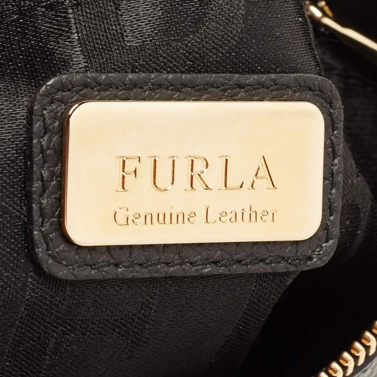 Pre Owned Furla Black Leather Zip Crossbody Bag