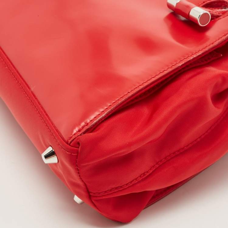 Pre Owned Furla Red Gloss Leather And Fabric Shoulder Bag