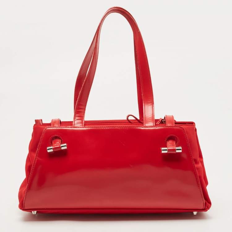 Pre Owned Furla Red Gloss Leather And Fabric Shoulder Bag