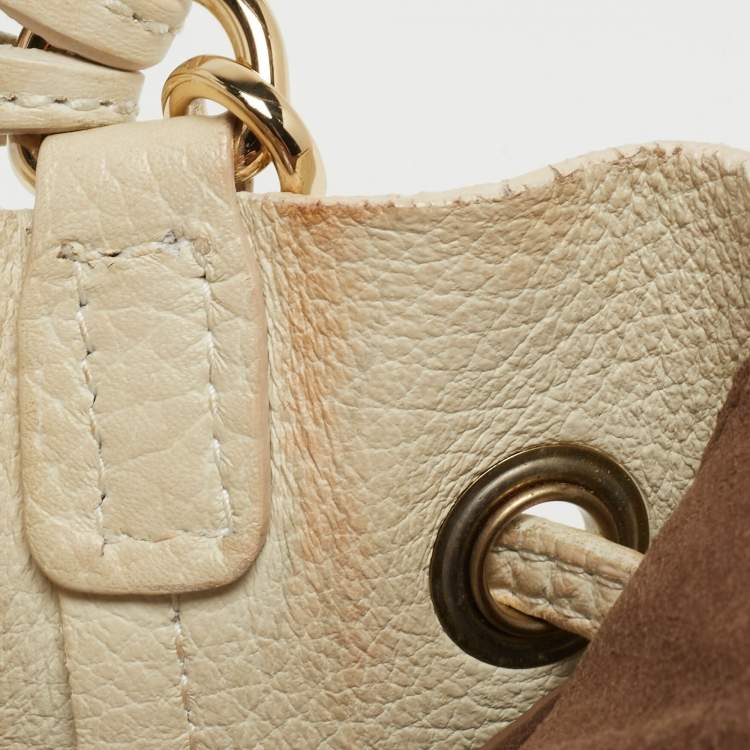Pre Owned Furla White Pebbled Leather Mini Stacy Bucket Bag