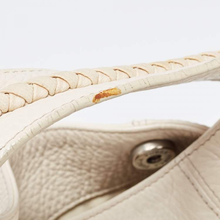 Pre Owned Furla White Leather Elisabeth Hobo