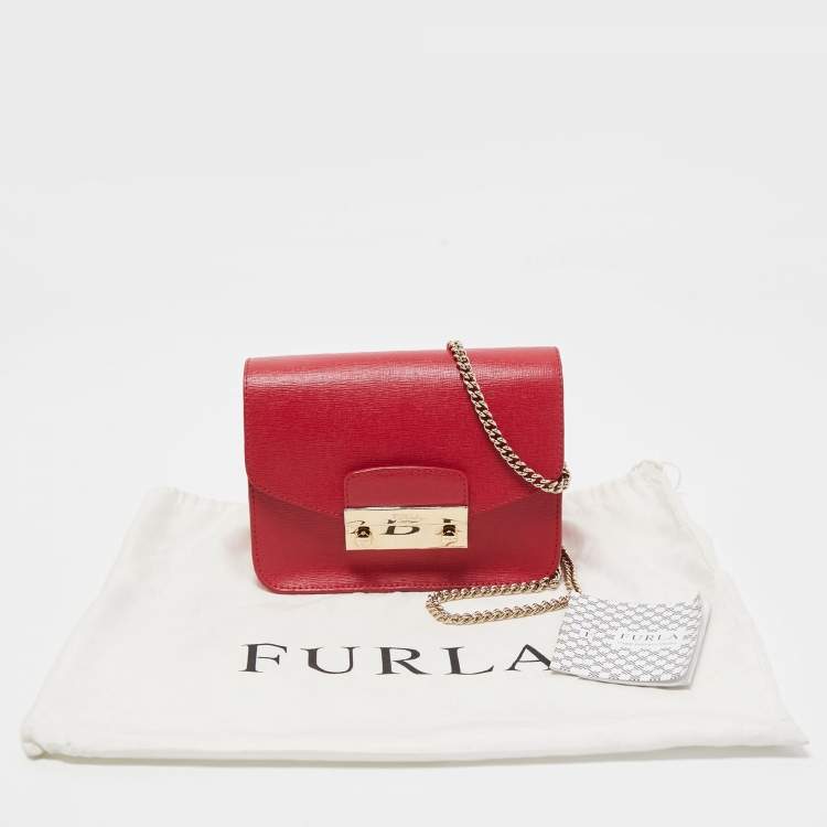 Pre Owned Furla Red Leather Mini Metropolis Crossbody Bag